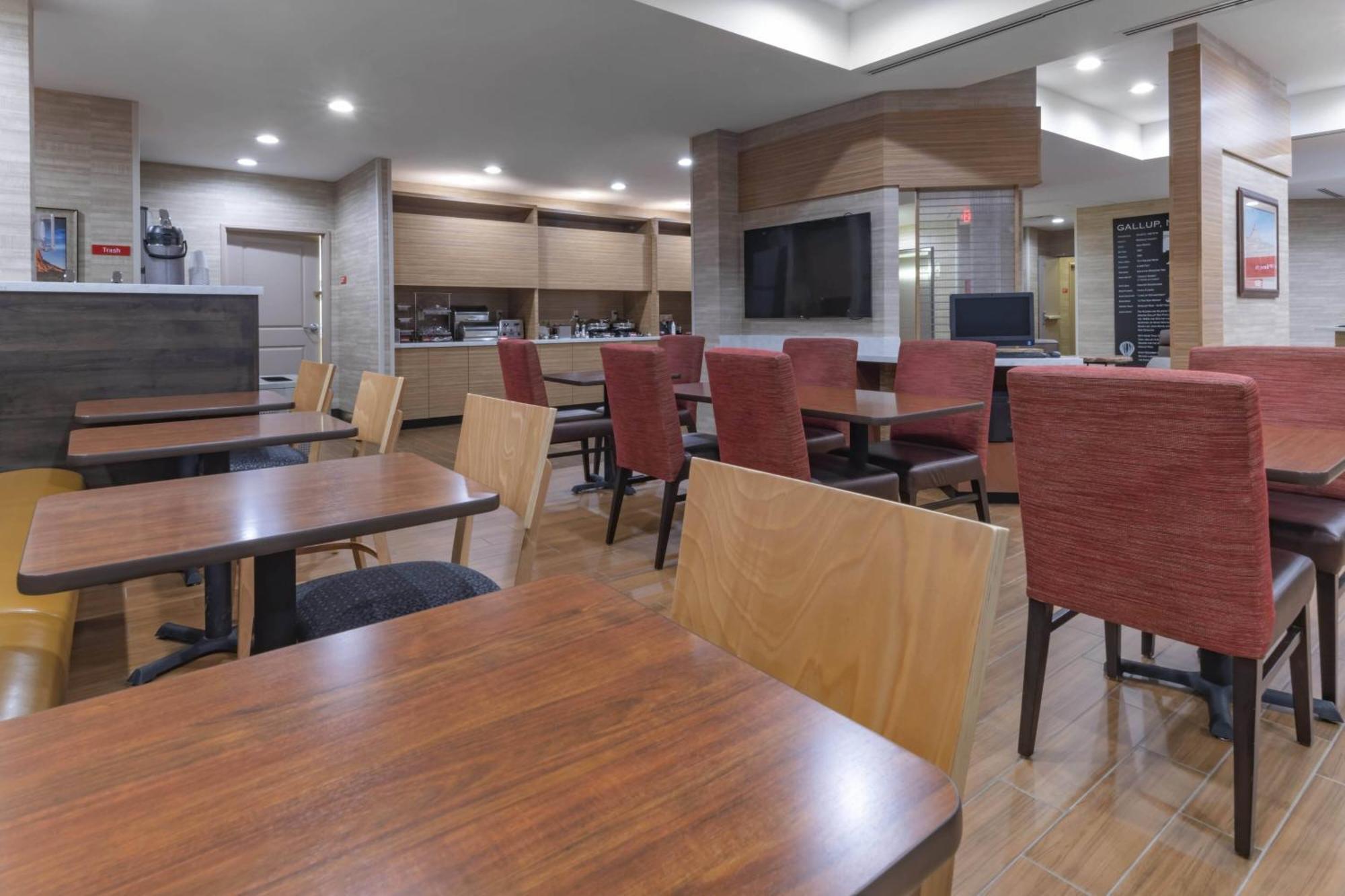Towneplace By Marriott Suites Галъп Екстериор снимка