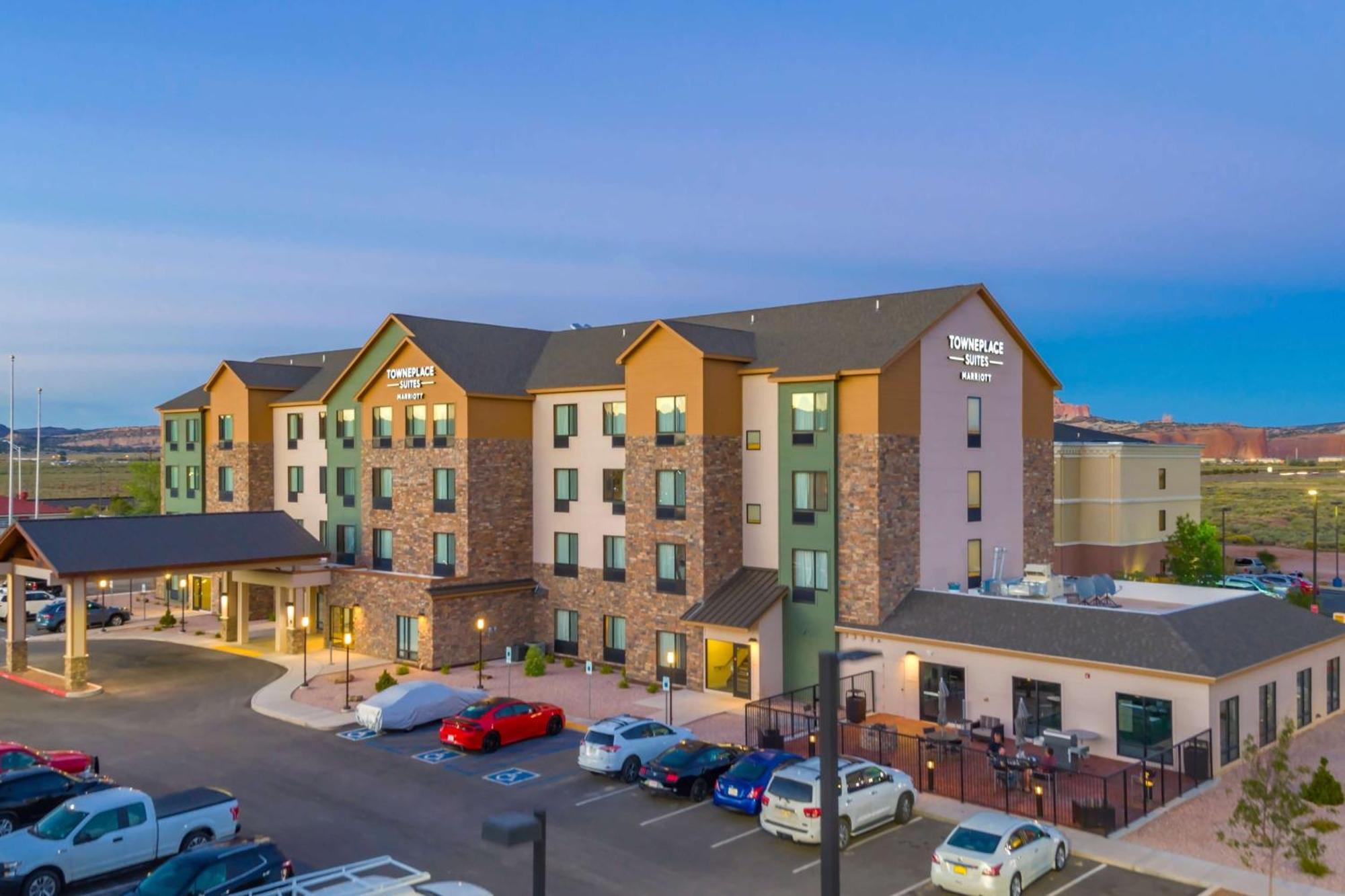 Towneplace By Marriott Suites Галъп Екстериор снимка